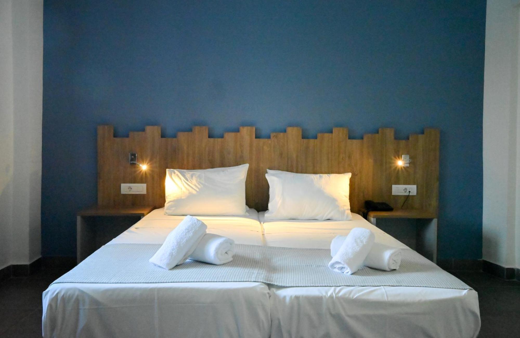 Pollis Hotel Херсонисос Екстериор снимка