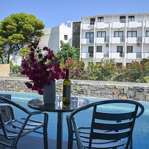 Pollis Hotel Херсонисос Екстериор снимка