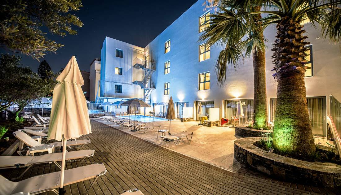 Pollis Hotel Херсонисос Екстериор снимка